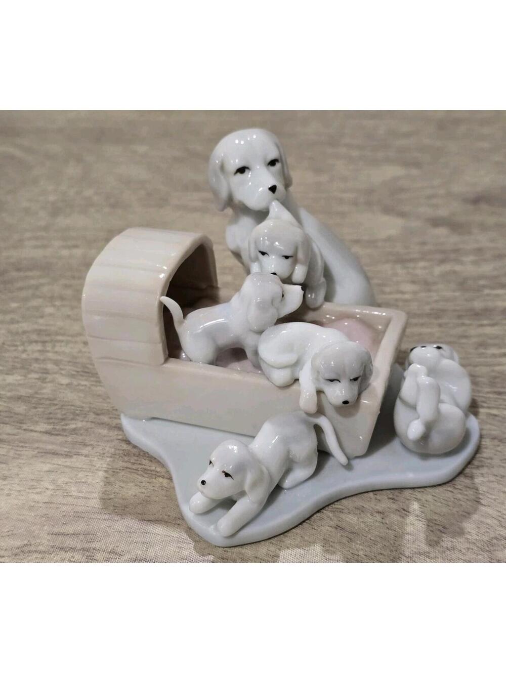Vtg Labrador Mom Dog and 5 Pups Figurine In Craddle  Porcelain 4.5"x2.75" 1970s